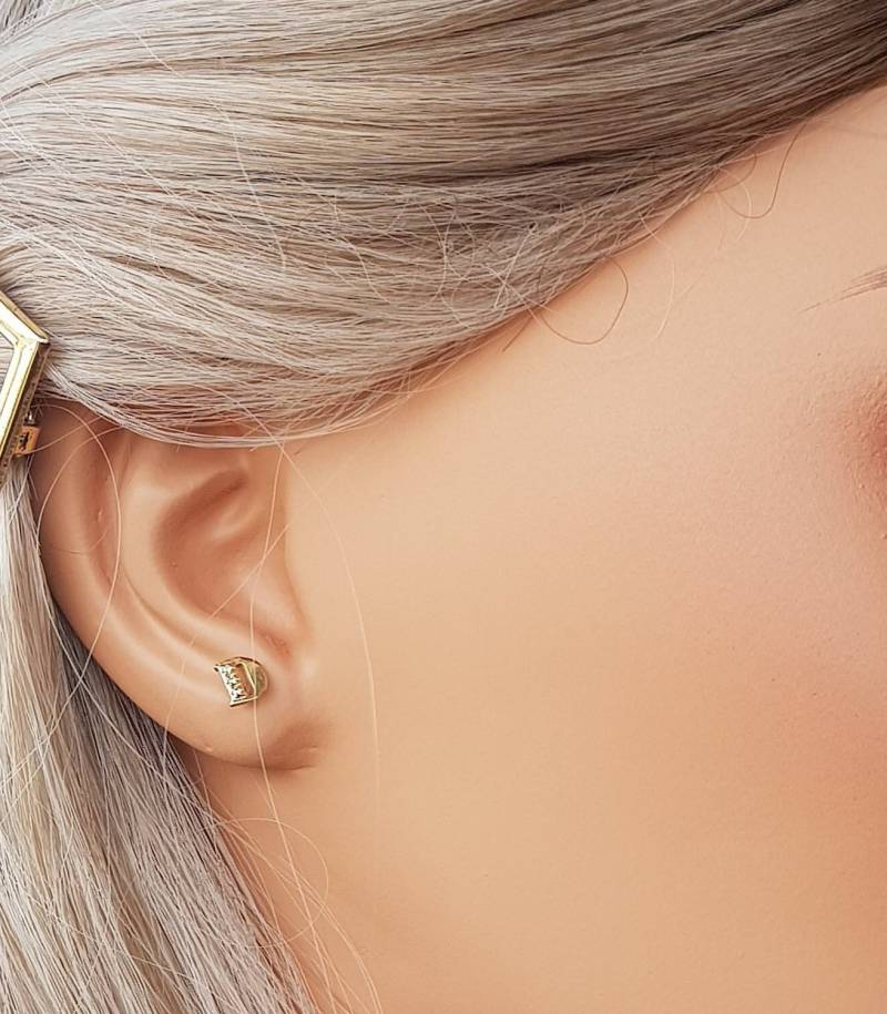 14K Solid Gold Diamant Initial Ohrringe, Personalisierte Ohrstecker von nuritdesignjewelry