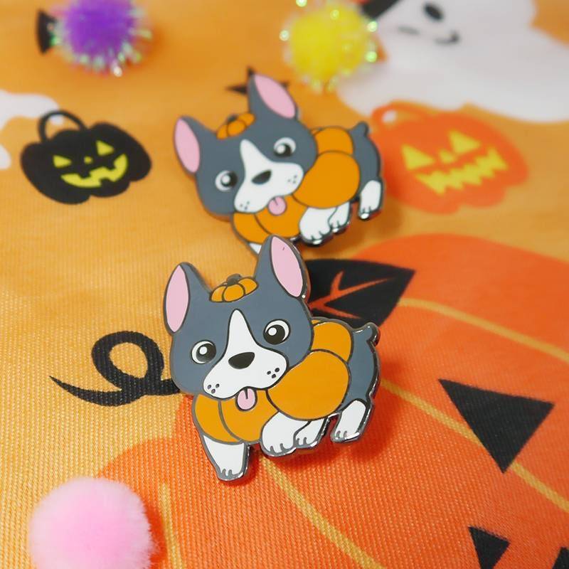 Halloween Emaille Pin Oreo Der Boston Terrier Halloween Emaille Pin Oreo Der Boston Terrier von nyanzilla