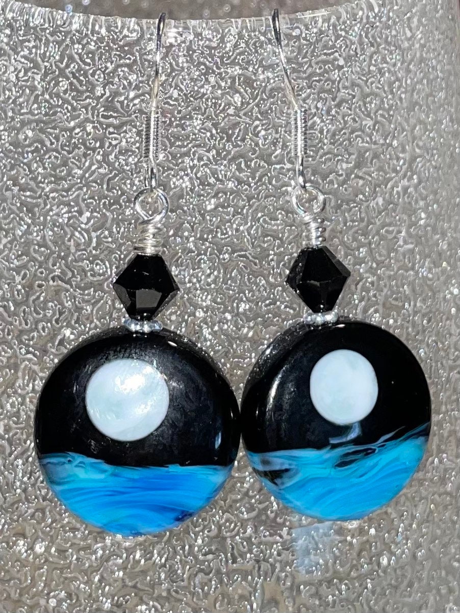 Handgefertigte Lampwork Perlen Ohrringe Nachthimmel Mond Himmel Schmuck, Ozean Sternennacht Handgefertigte Lampwork Perlen Ohrringe Nachthimmel Mond Himmel Schmuck, Ozean Sternennacht von nycfashionconnection