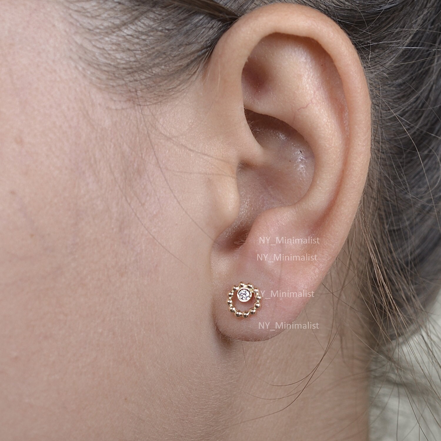 14K Gold Perlen Diamant Ohrstecker Solitaire Bezel Set von nyminimalist