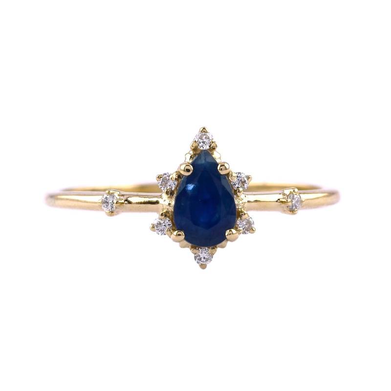 Handgemachte 14K Gold Birne Blauer Saphir Ring Diamant Hochzeitsschmuck von nyminimalist