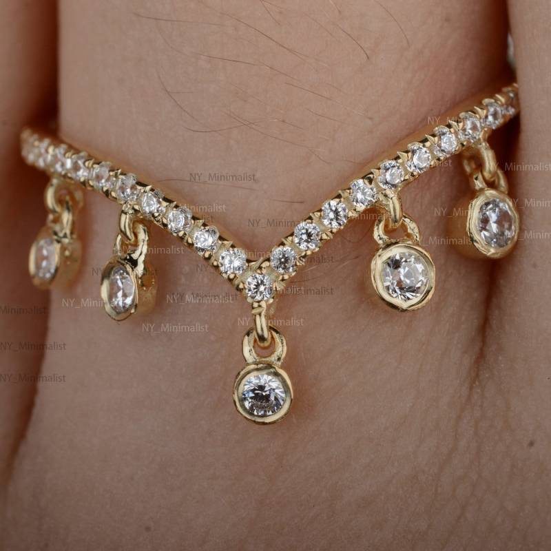 Handgemachter 14K Gelbgold Chevron Diamant Ring Baumeln Schmuck von nyminimalist