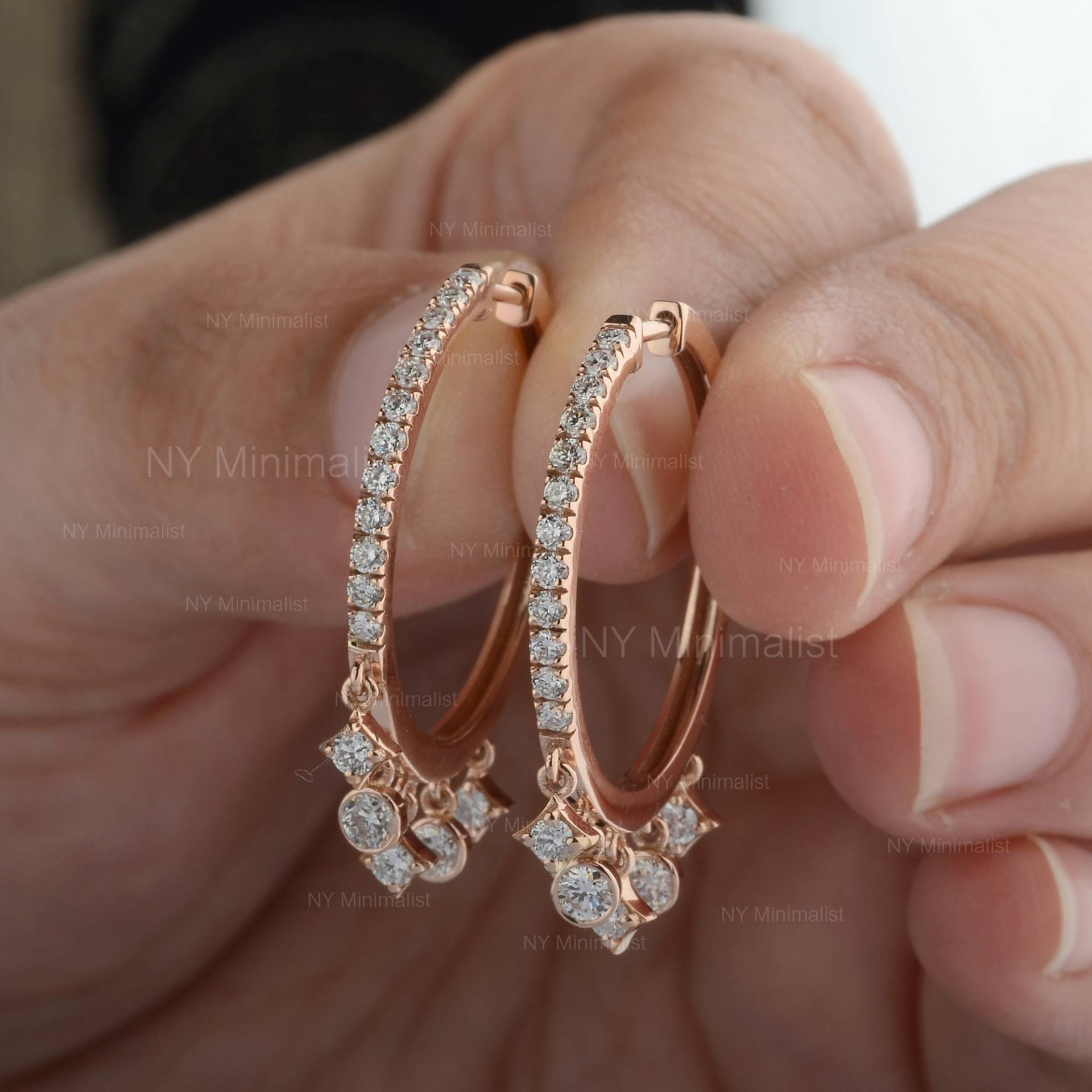 Natürliche Si Klarheit G-H Farbe Fünf Diamant Tropfen Große Huggie Hoop Ohrringe Massiv 14K Roségold 20 Mm Innendurchmesser Big Paar von nyminimalist