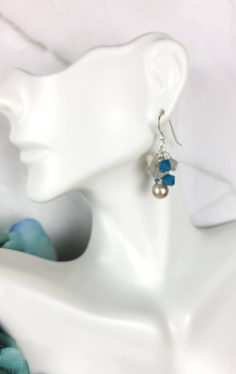 Blaue Kristalle Sterling Silber, Taupe Perle Blaue Kristalle Sterling Silber, Taupe Perle von o8sis
