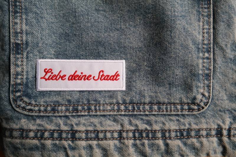 Patch Liebe Deine Stadt Bügelbild Köln - Kölsch Limitiert Patch Liebe Deine Stadt Bügelbild Köln - Kölsch Limitiert von oLEDoFrames
