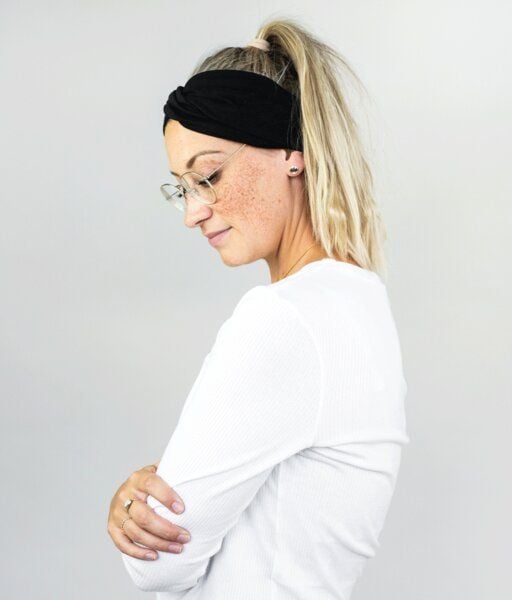 obumi STIRNBAND MIT WICKEL-DETAIL AUS BIO JERSEY IN VIELEN FARBEN von obumi