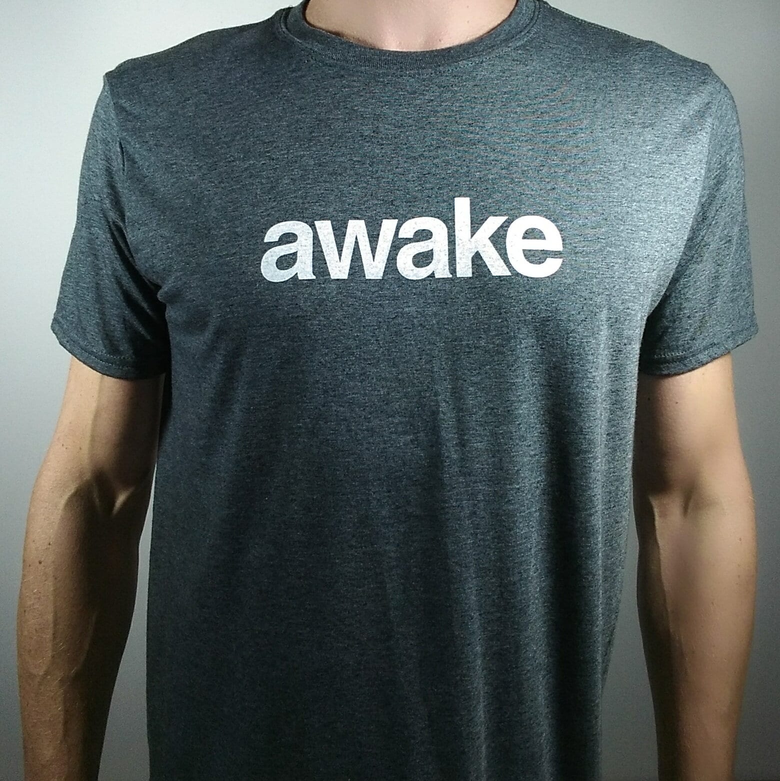 Awake - Herren Grafik T-Shirt Siebdruck Original Design Handbedrucktes von obviousworld