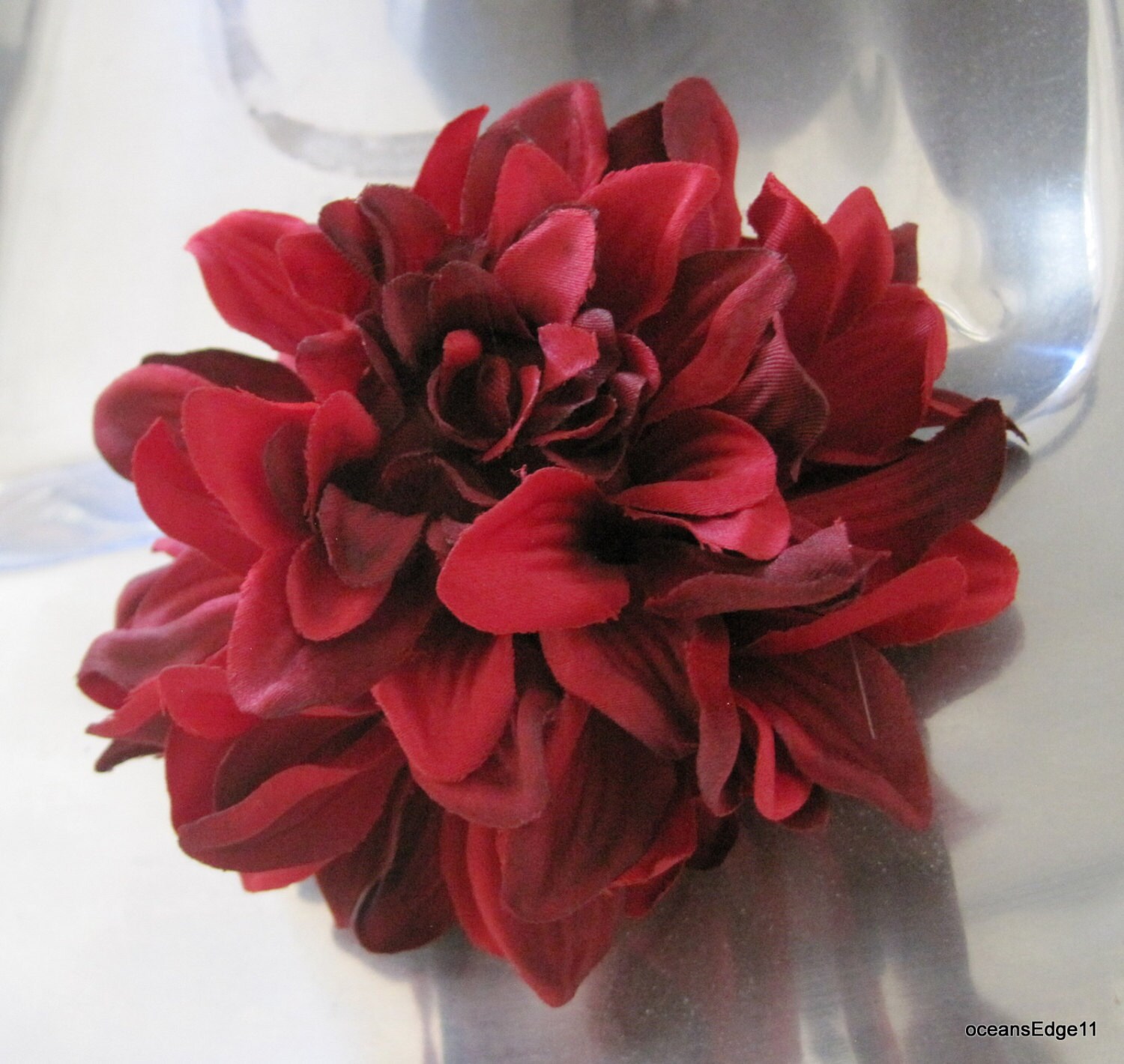 4, 5 "Vielfarbige Feuer Rot Poly Seide Dahlie Blumen Brosche 4, 5 "Vielfarbige Feuer Rot Poly Seide Dahlie Blumen Brosche von oceansEdge11