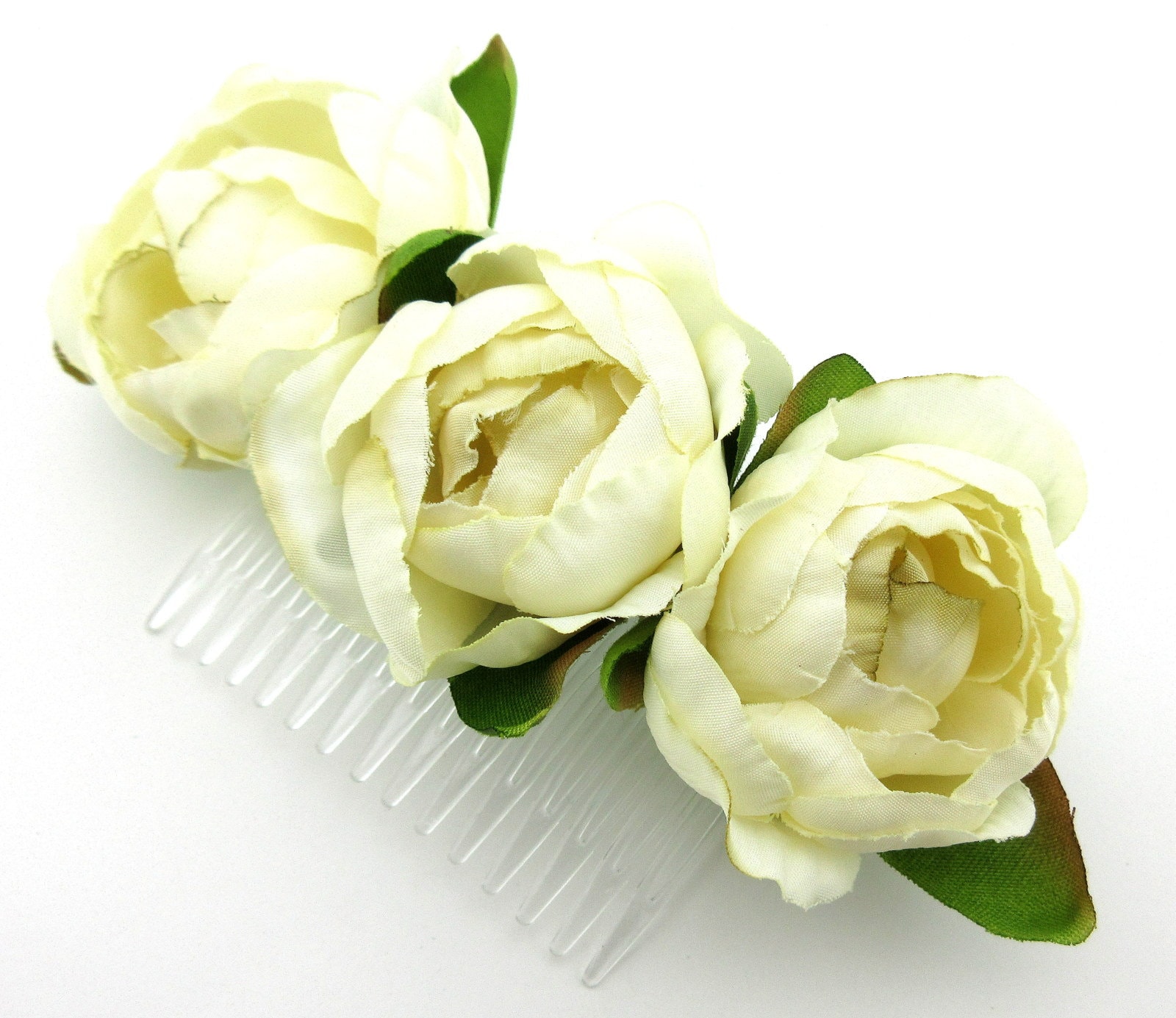 Dreibettzimmer Creme Weiß Ranunkel Seidenblume Haarkamm von oceansEdge11