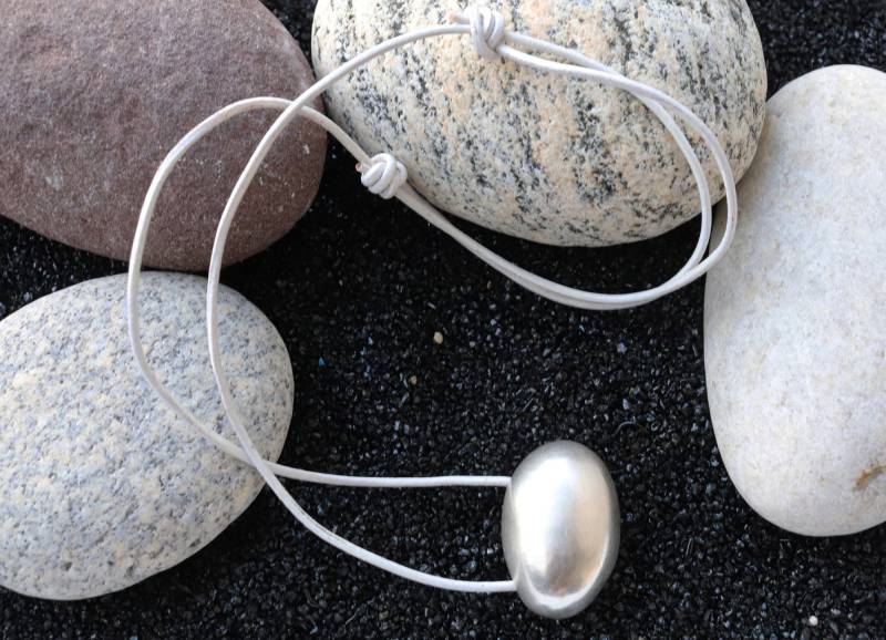 Fluss-Rock-Kette Fluss-Rock-Kette von octapussgarden