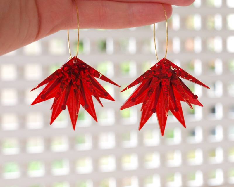 Rote Starburst Creolen - Laser Cut Acryl von oddspark