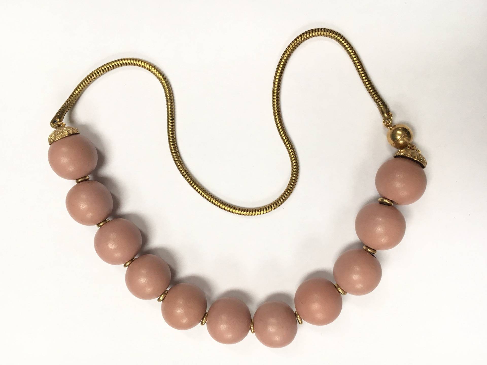 Lila Holz Perlen Schlange Kette Halskette Chunky Erröten Pastell Statement Schmuck Valentinstag Geschenk Magnetverschluss Lila Holz Perlen Schlange Kette Halskette Chunky Erröten Pastell Statement Schmuck Valentinstag Geschenk Magnetverschluss von odysseyandoddities