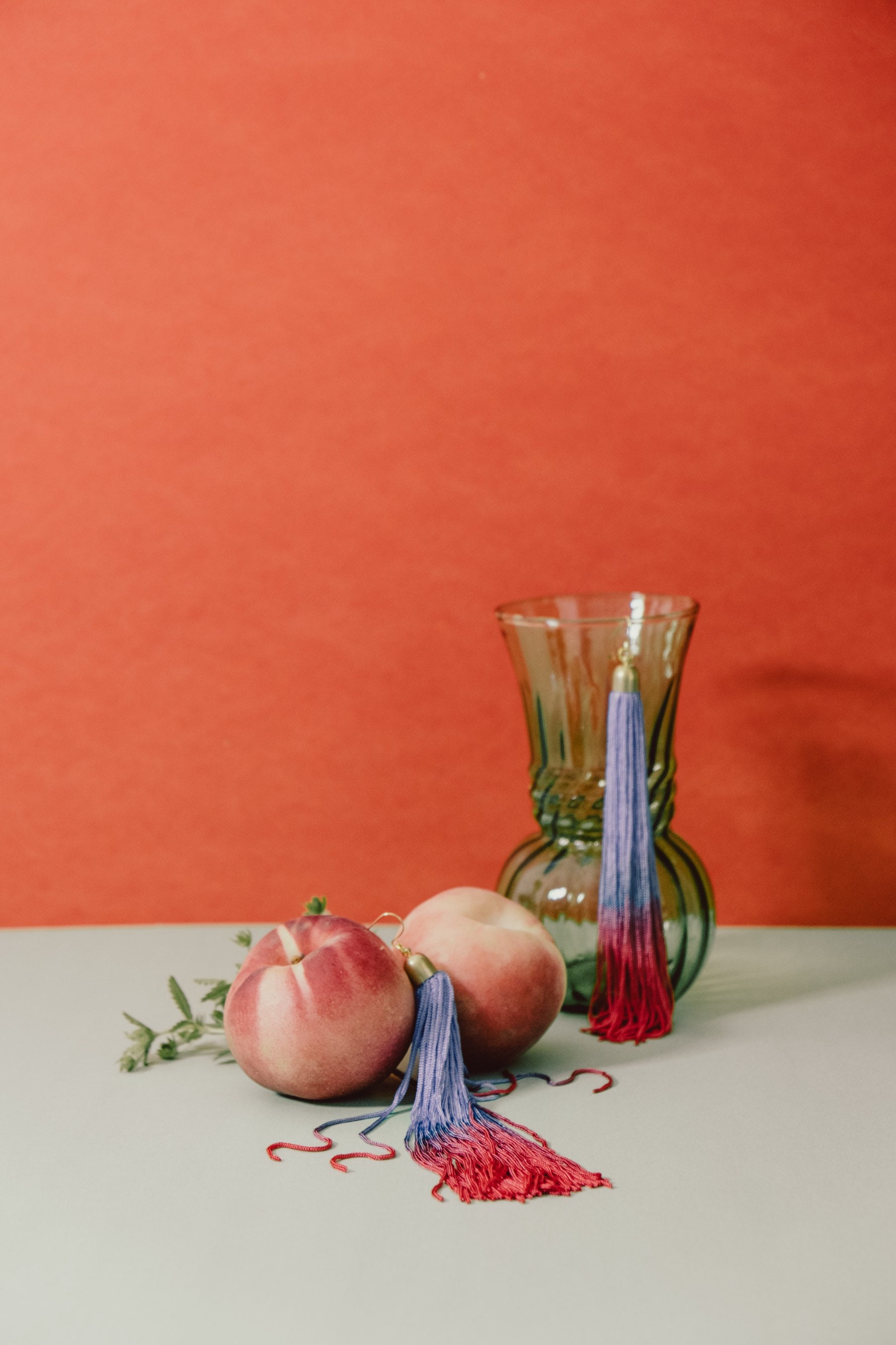 Periwinkle Lachs Lange Quaste Ombre Ohrringe Lila Flieder Weiß Tan Camel Gold Messing Urlaub Pastell Bunte Fransen 6" Periwinkle Lachs Lange Quaste Ombre Ohrringe Lila Flieder Weiß Tan Camel Gold Messing Urlaub Pastell Bunte Fransen 6" von odysseyandoddities