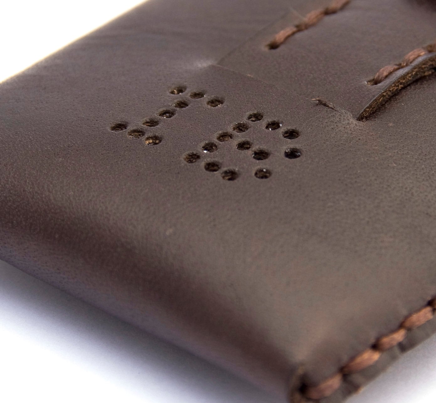 Monogrammierung - Gestanzt Bis Zu 4 Zeichen von officeofminordetails