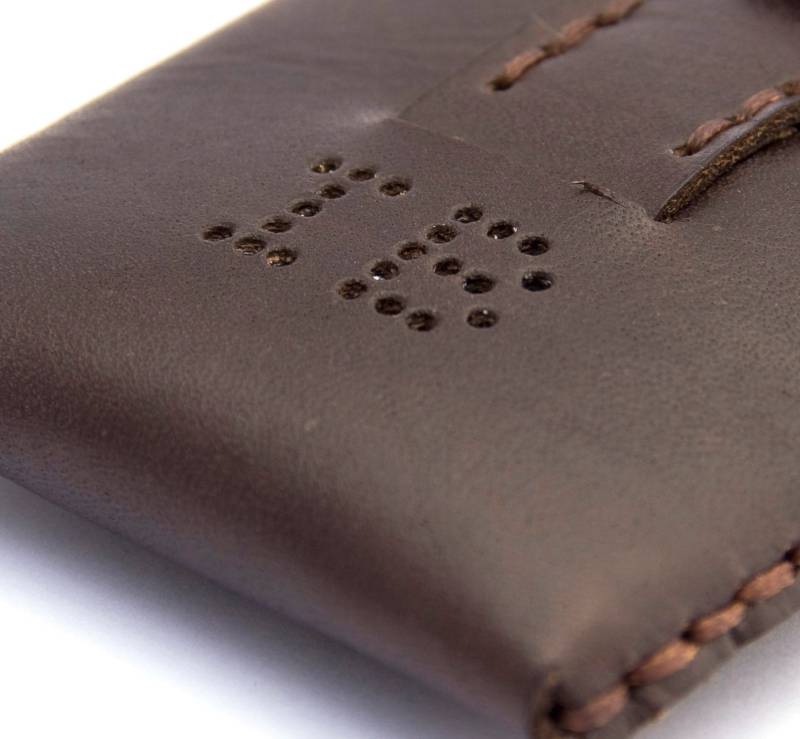 Monogrammierung - Gestanzt Bis Zu 4 Zeichen von officeofminordetails