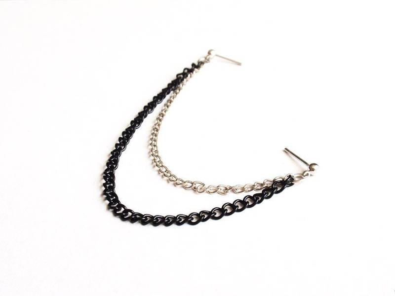 Silber Und Schwarz Doppel Kette Doppelt Pierce Ohrring | Einseitig Silber Und Schwarz Doppel Kette Doppelt Pierce Ohrring | Einseitig von oflovelythings