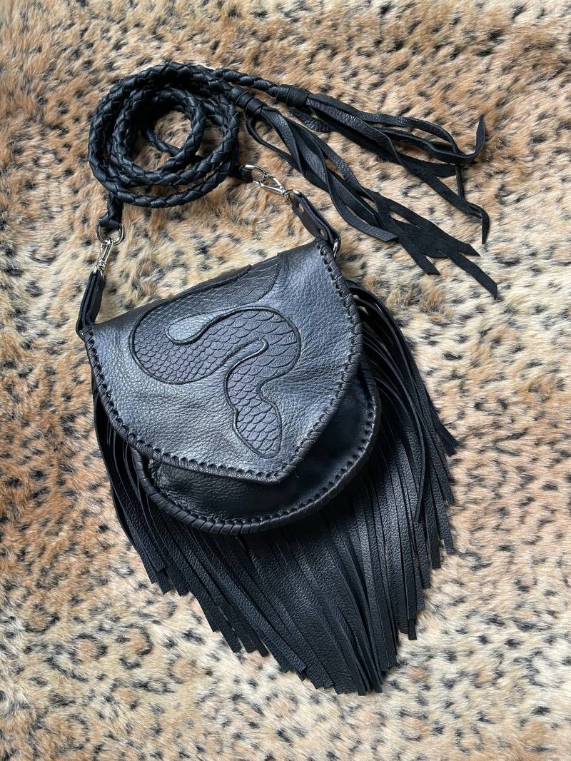 Mini Medusa Crossbody + Gürteltasche Hüfttasche Mini Medusa Crossbody + Gürteltasche Hüfttasche von ofthesunleather