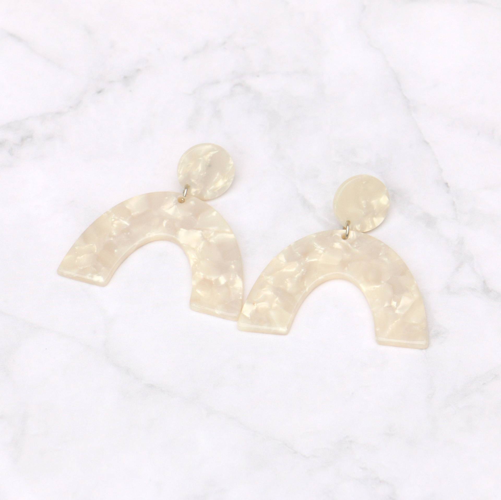 Acetat Bogen Ohrringe Elfenbein Weiß von ohfunky