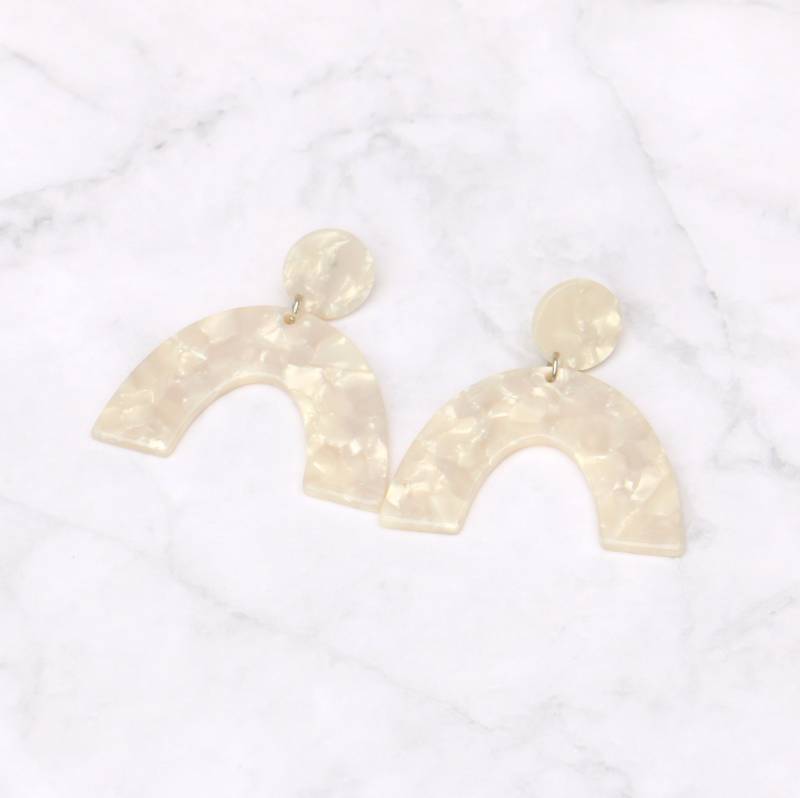 Acetat Bogen Ohrringe Elfenbein Weiß von ohfunky