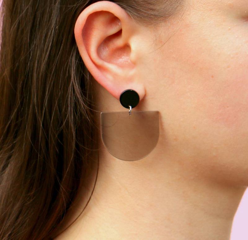 Durchscheinende Acryl Ohrringe Anthrazit Grau von ohfunky