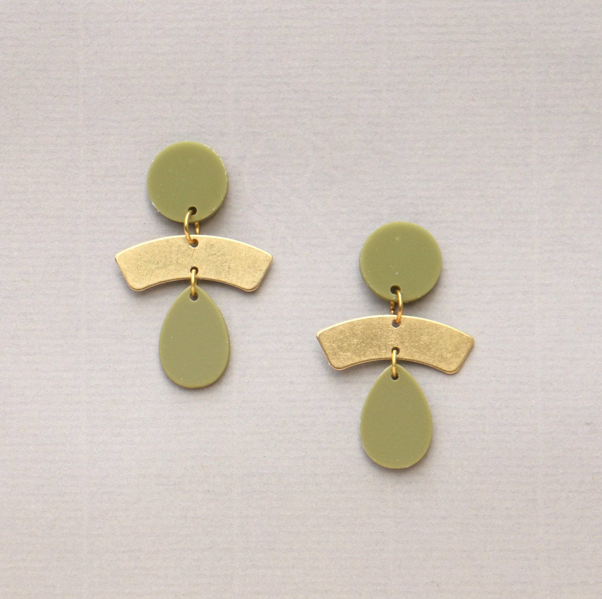 Funky Vibes Hängende Ohrringe Olivgrün von ohfunky