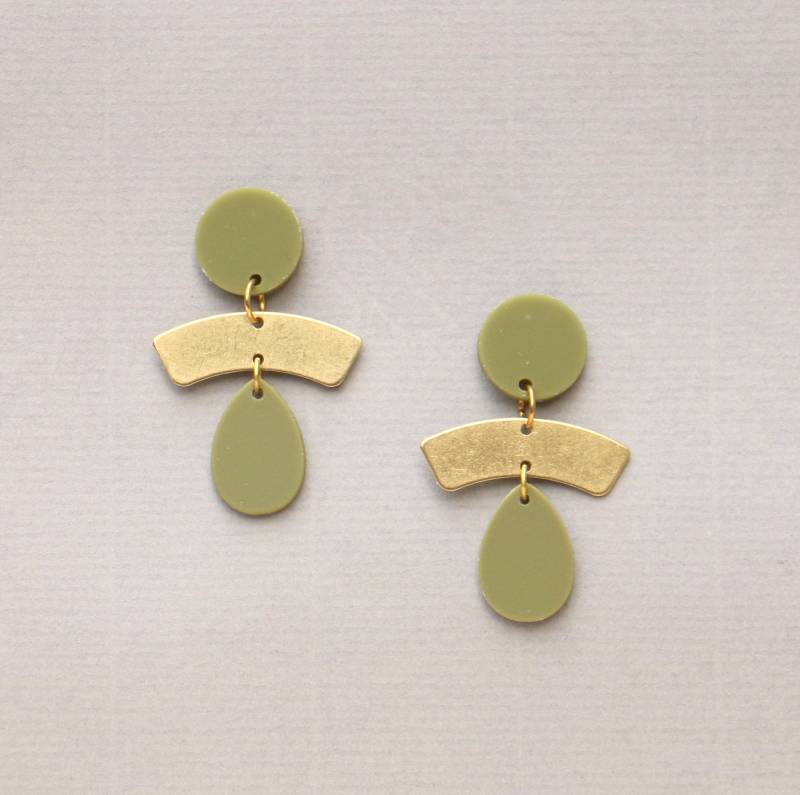 Funky Vibes Hängende Ohrringe Olivgrün von ohfunky