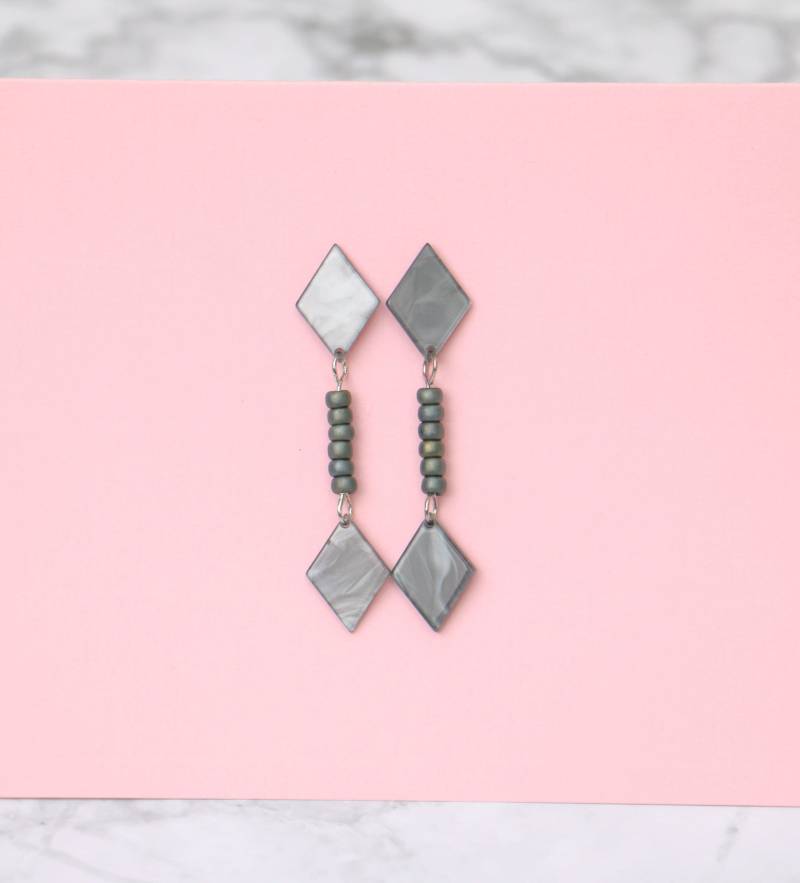 Graue Ohrringe Hängend Raute Geometrisch von ohfunky