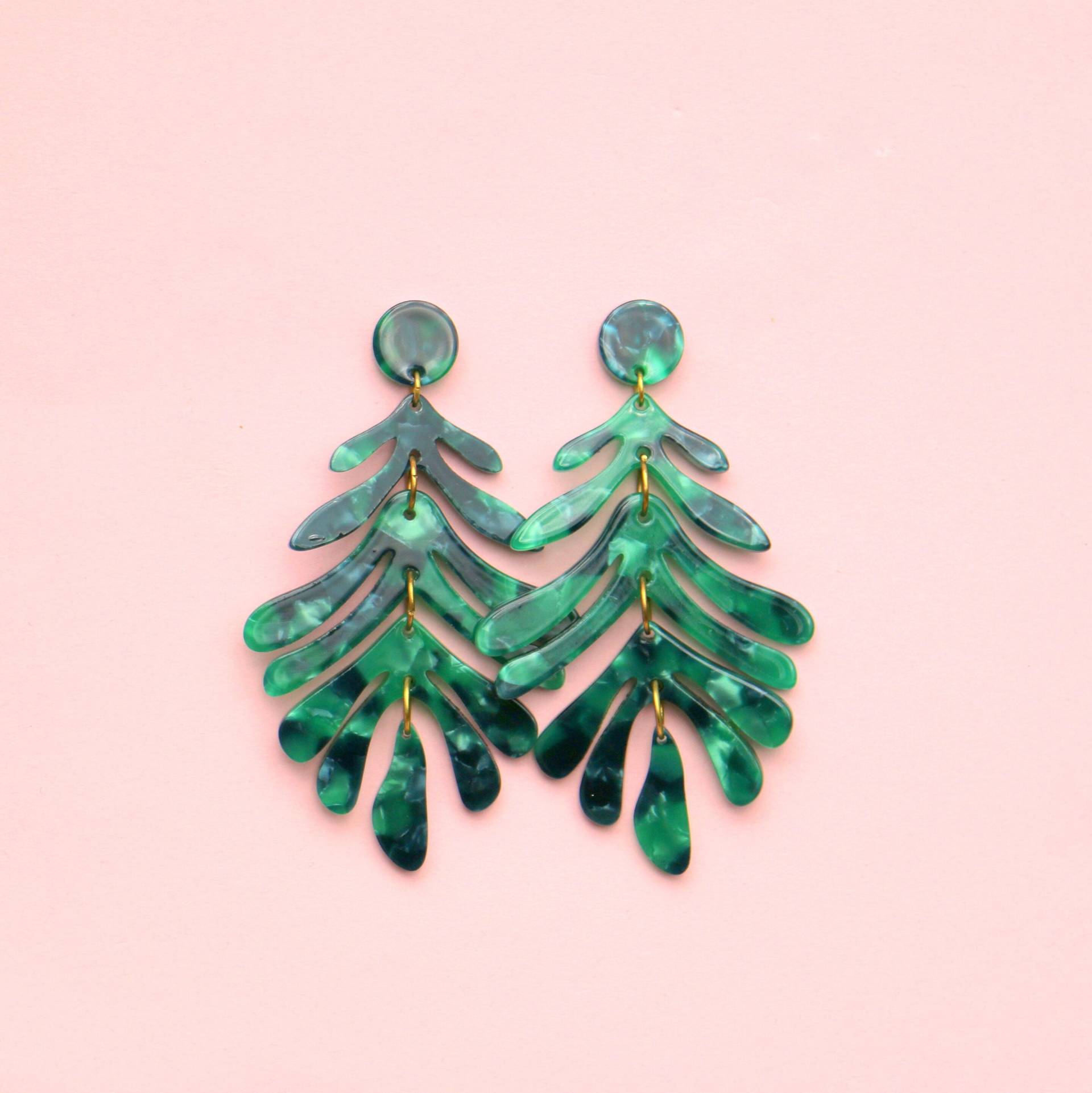 Große Grüne Blatt Hängeohrringe Aus Acryl von ohfunky