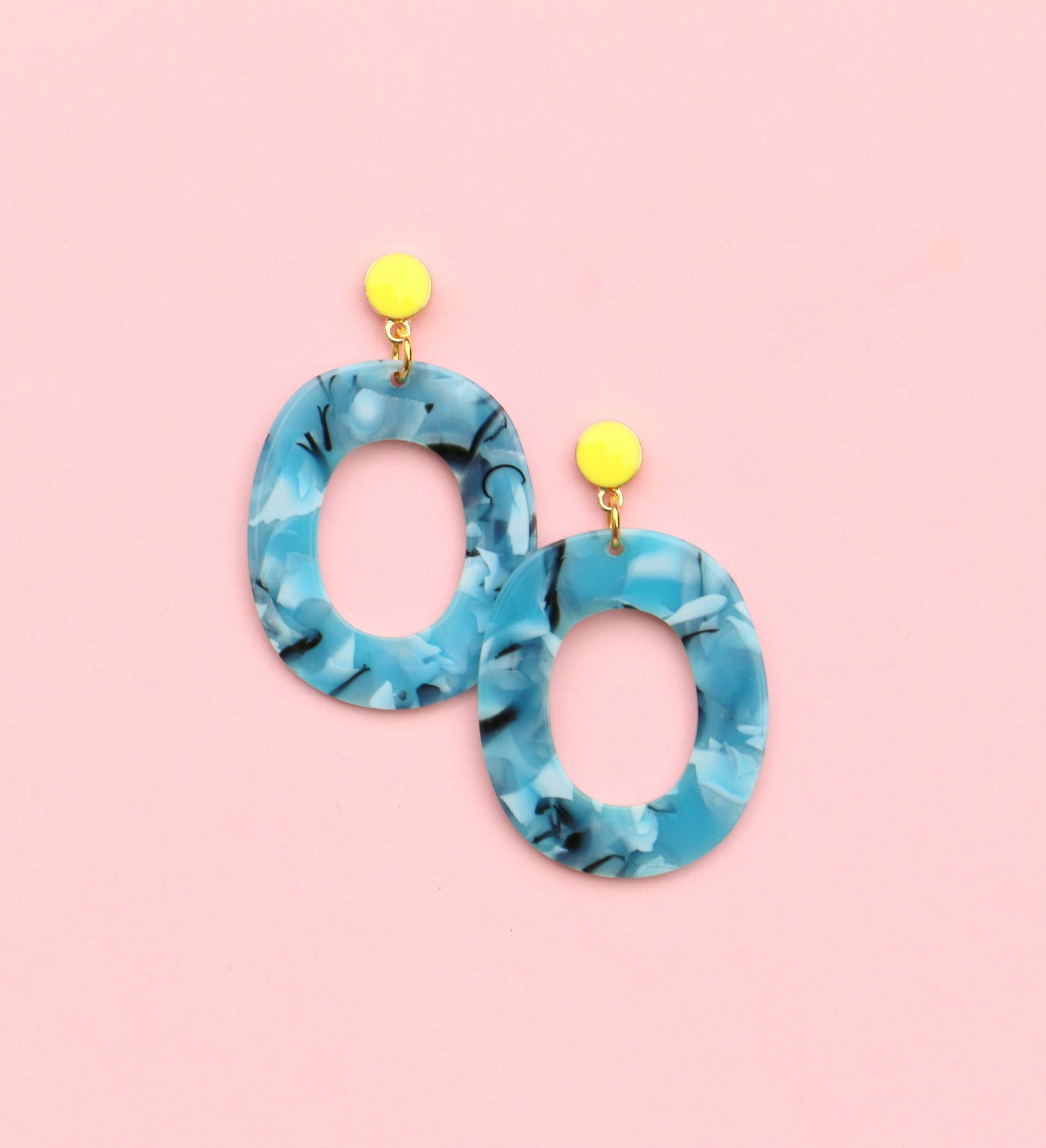 Große Ovale Acetat Statement Ohrringe Blau von ohfunky