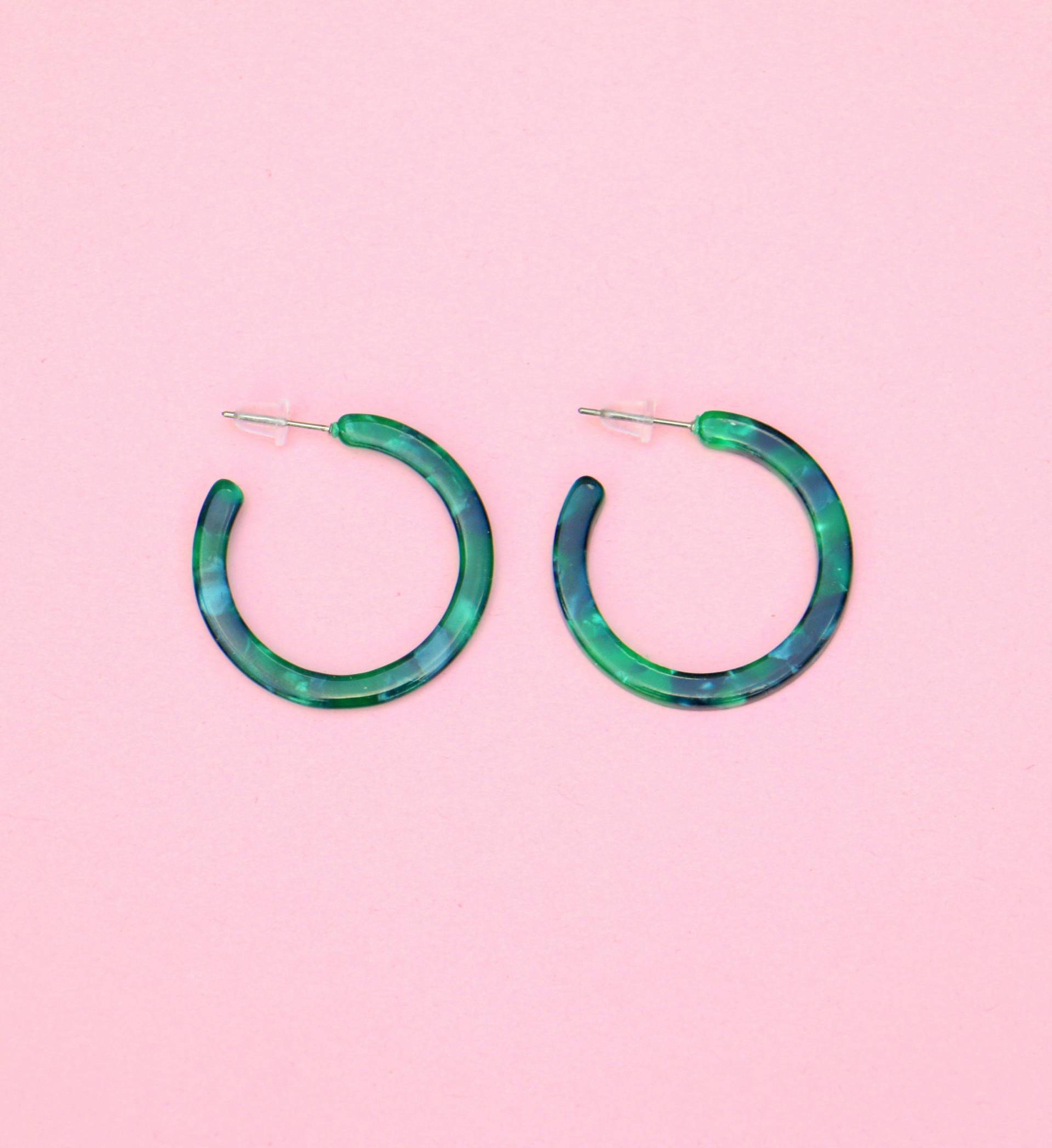 Grüne Acetat Creolen, Reifenohrringe in Grün von ohfunky