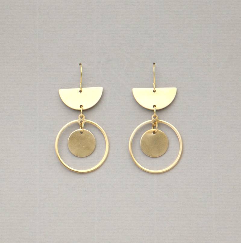 Hängende Messing Statement Ohrringe von ohfunky