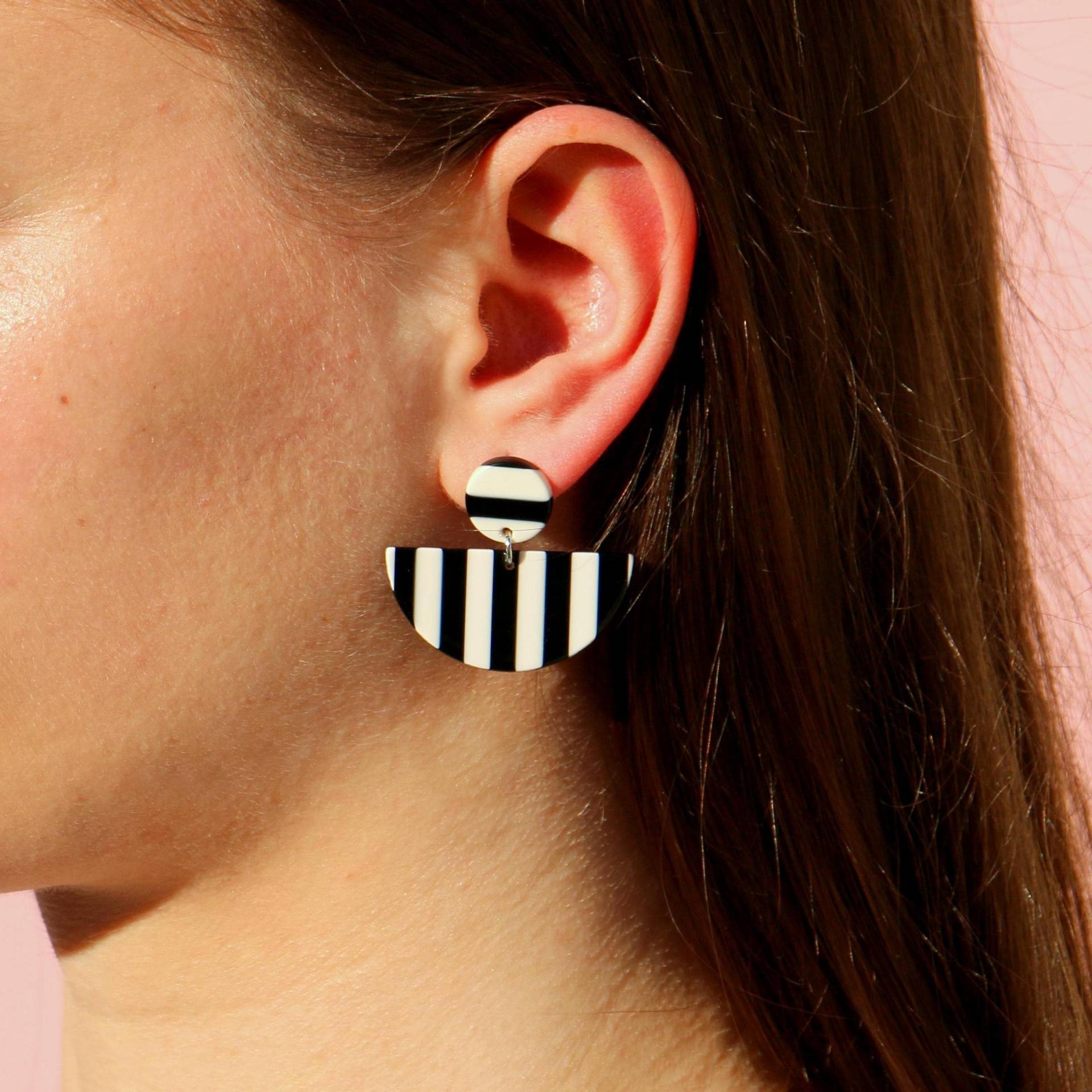 Halbkreis Ohrringe Schwarz Weiß von ohfunky