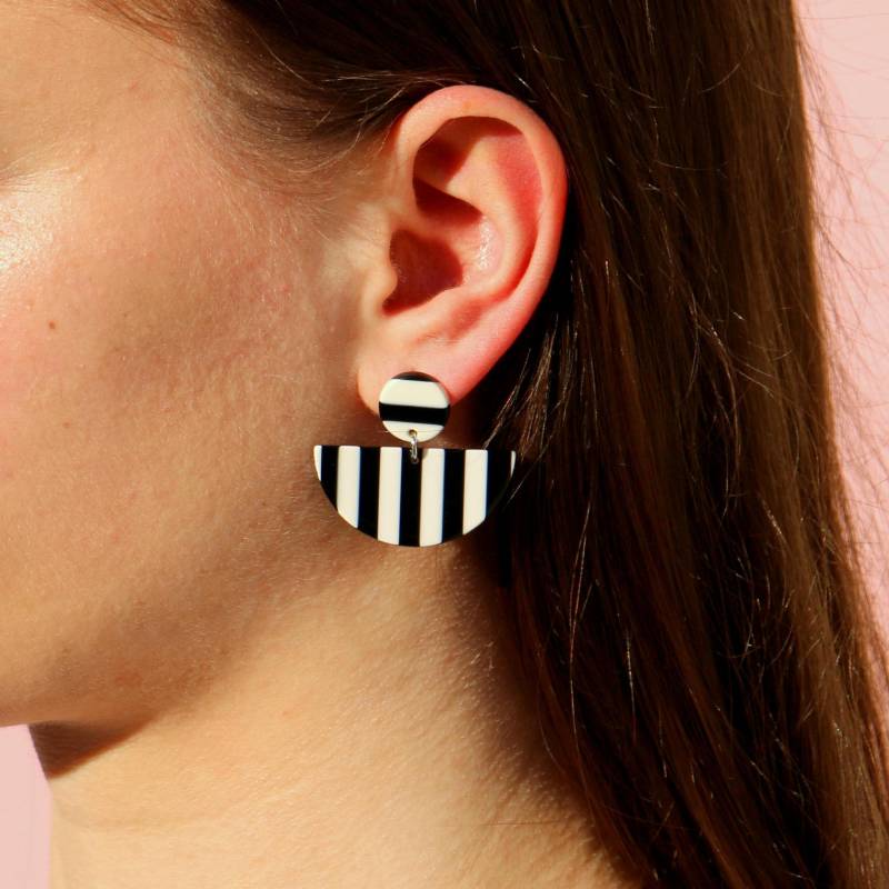 Halbkreis Ohrringe Schwarz Weiß von ohfunky