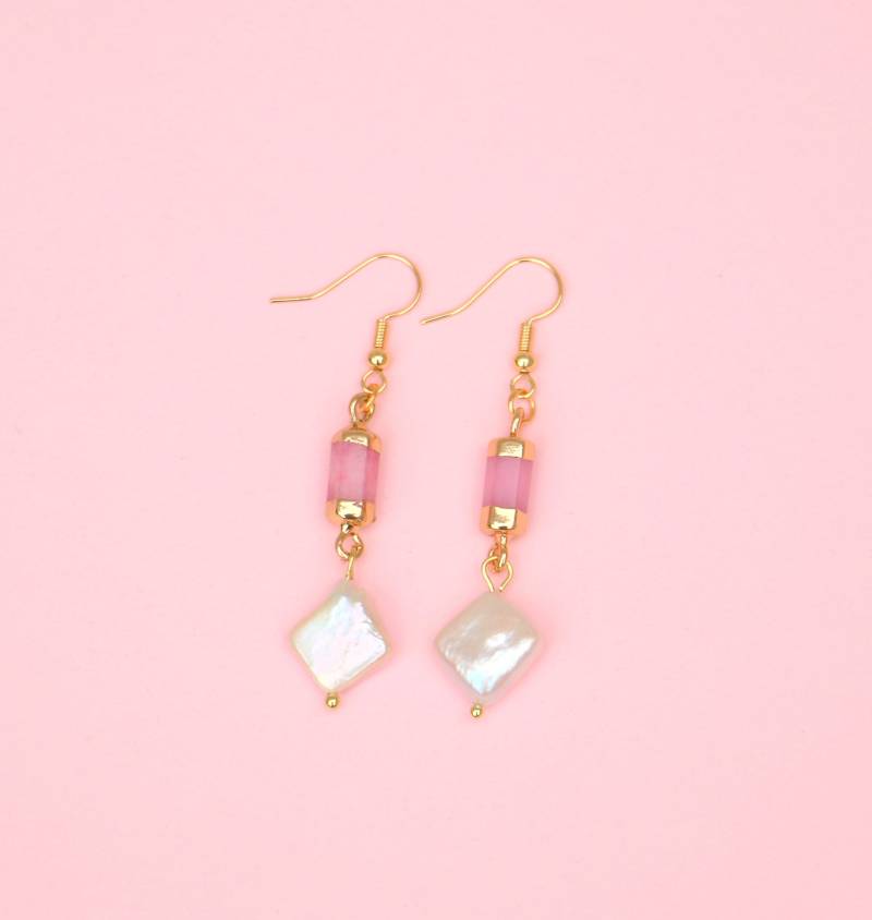 Keshi Süßwasserperlen Ohrringe Mit Rosa Naturstein Anhängern von ohfunky