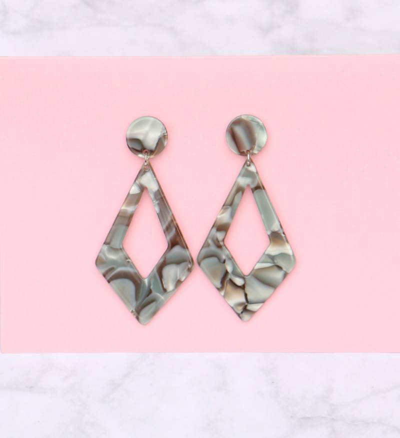 Lange Acryl Ohrringe Grau Mix von ohfunky