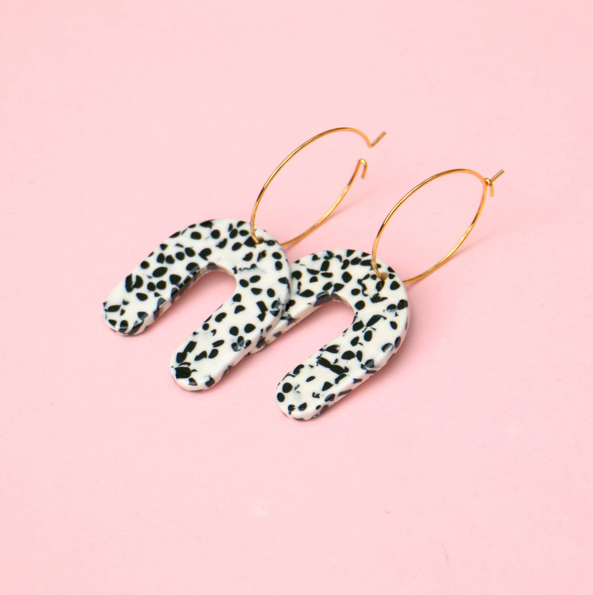 Spot On Reifenohrringe Mit Gesprenkelten Anhängern von ohfunky