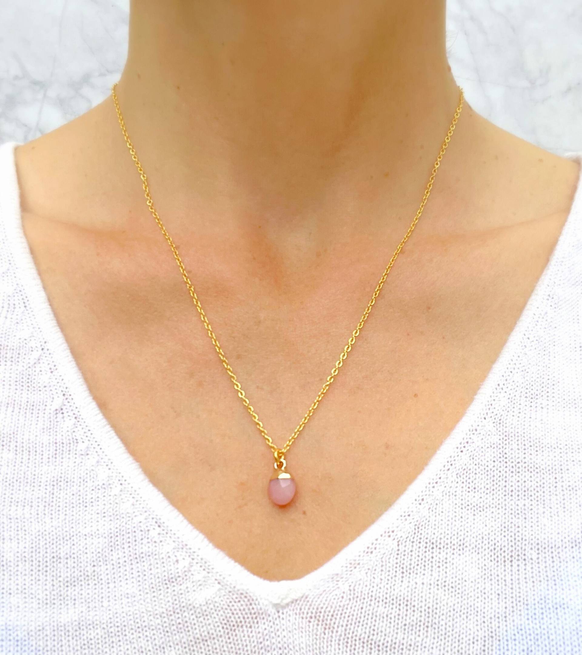 Zierliche Halskette Vergoldet Mit Rosenquarz Anhänger von ohfunky