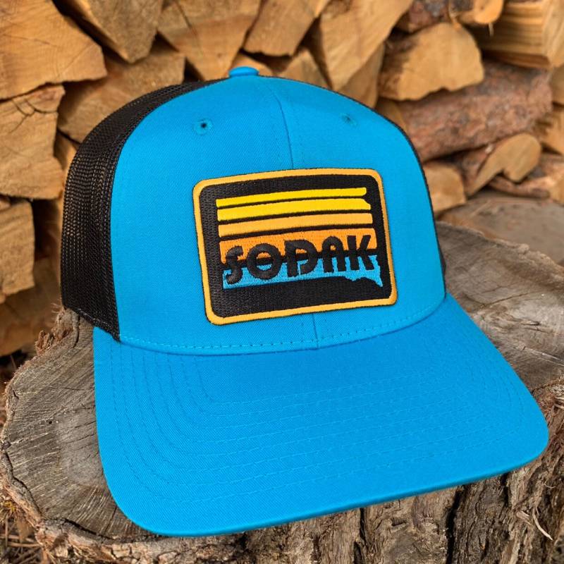 Sodak Sunset Patch Trucker Cap - Blaue Und Schwarze Snapback von ohgeezdesign