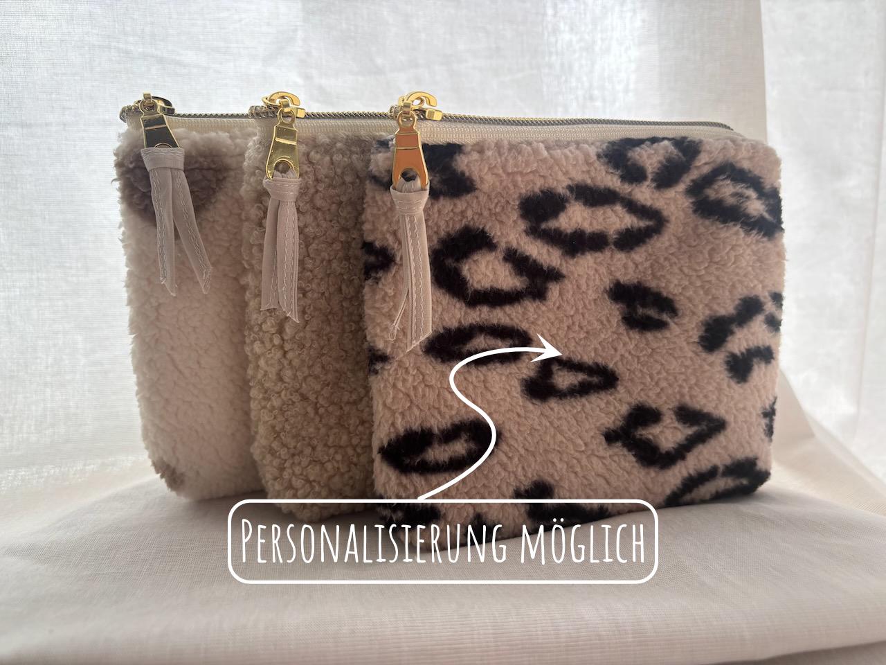 Kleine Kosmetiktasche Aus Teddy Stoff - Handgemachte Schminktasche Weich & Personalisierbar Beige Kleine Kosmetiktasche Aus Teddy Stoff - Handgemachte Schminktasche Weich & Personalisierbar Beige von ohliebs