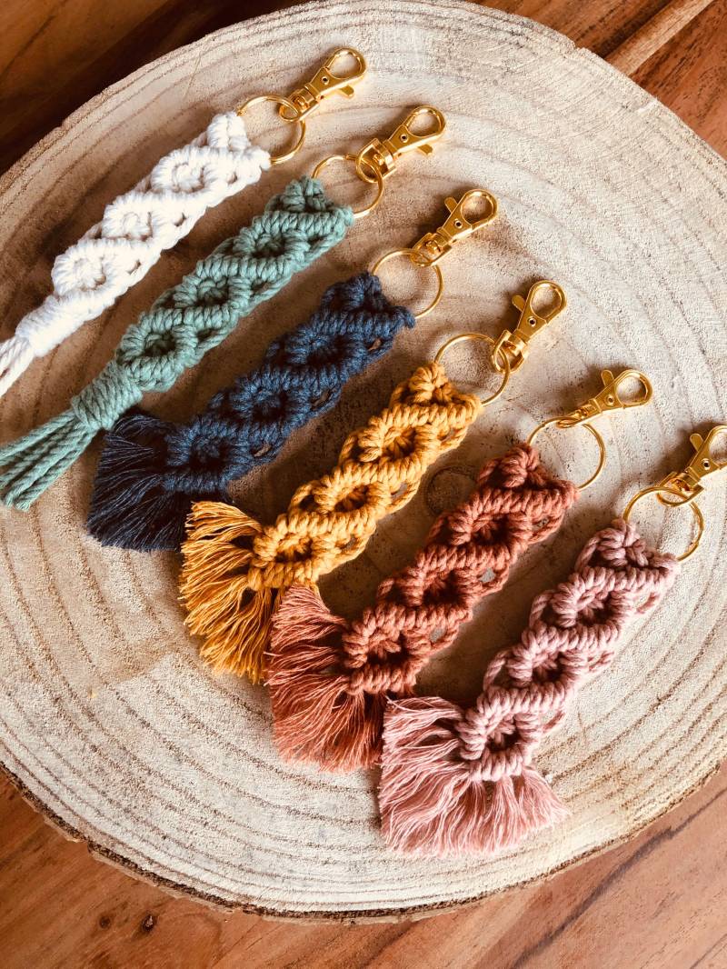 Makramee Schlüsselanhänger | Wichtelgeschenk Weihnachtsgeschenk von ohmili