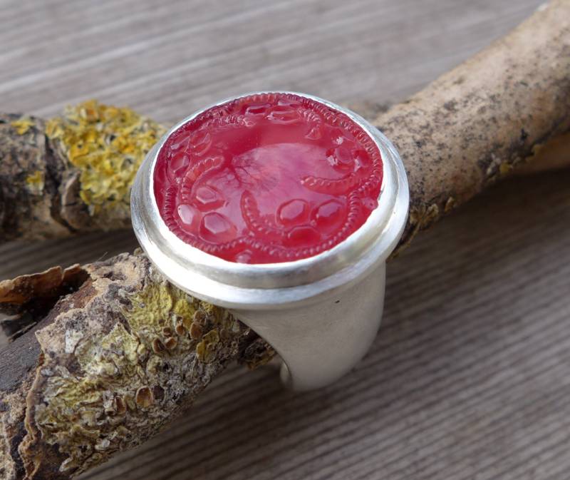 Ring Silber Antiker Glasknopf Rot Blattmuster von ojuna