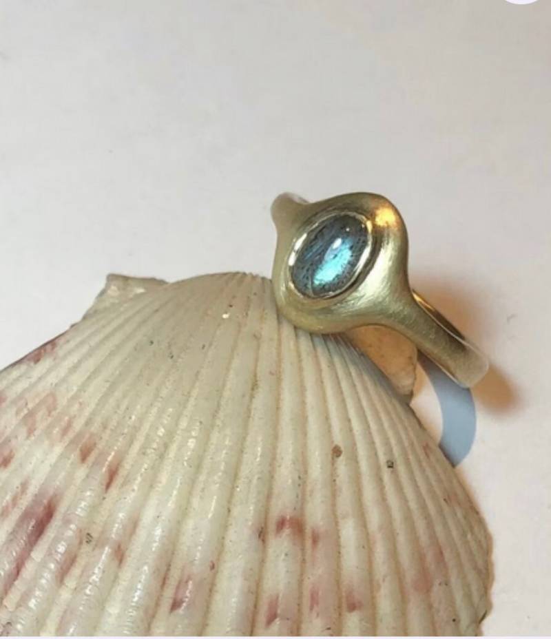 Ring in Gelbgold 750 18Ct Mit Labradorit 7x5mm von ojuna