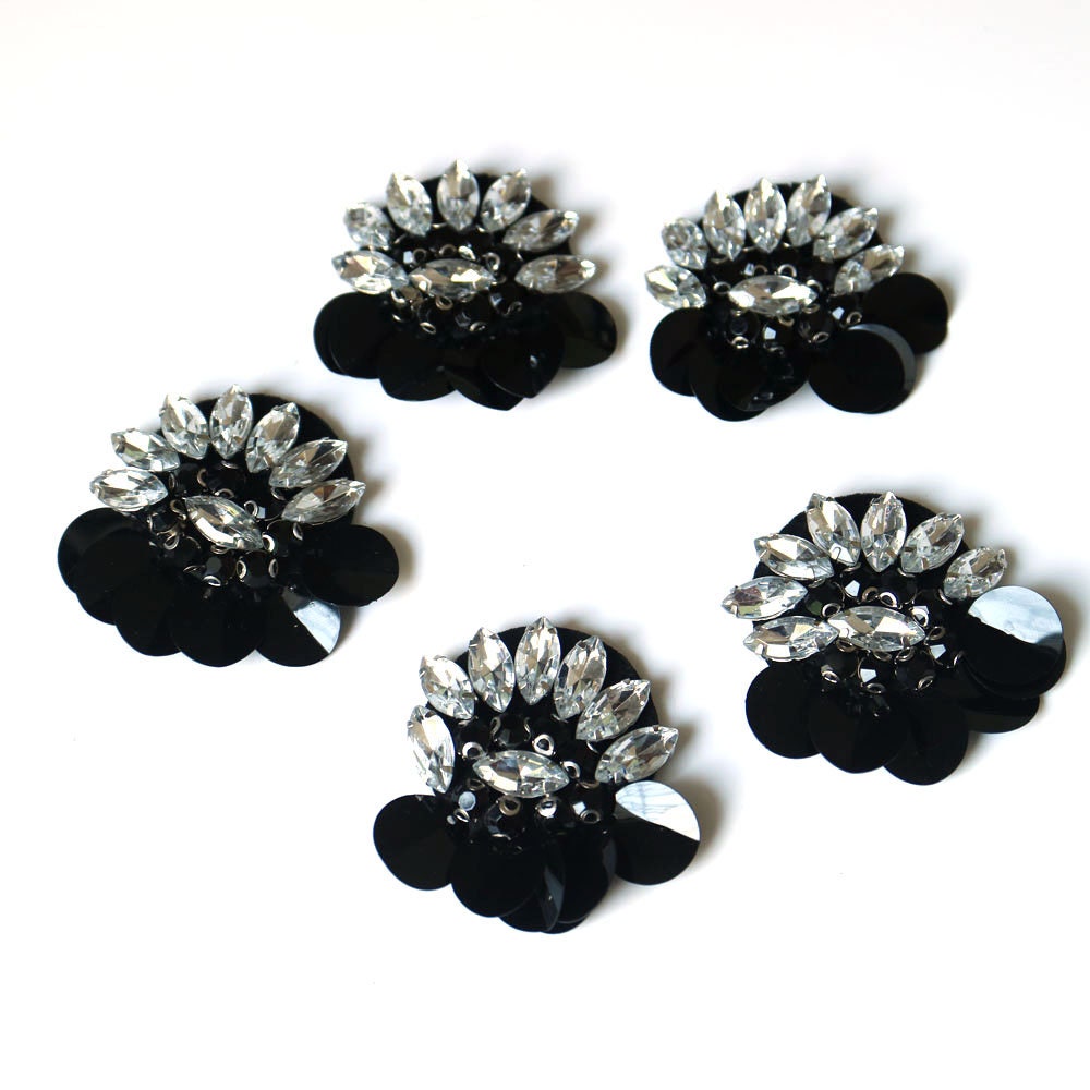 5 Stk/Set Schwarze Blume Aufnäher 3D Handmade Strass Perlen Patches Für Bekleidung Bienen Diy Parches Stickapplikationen von okahome