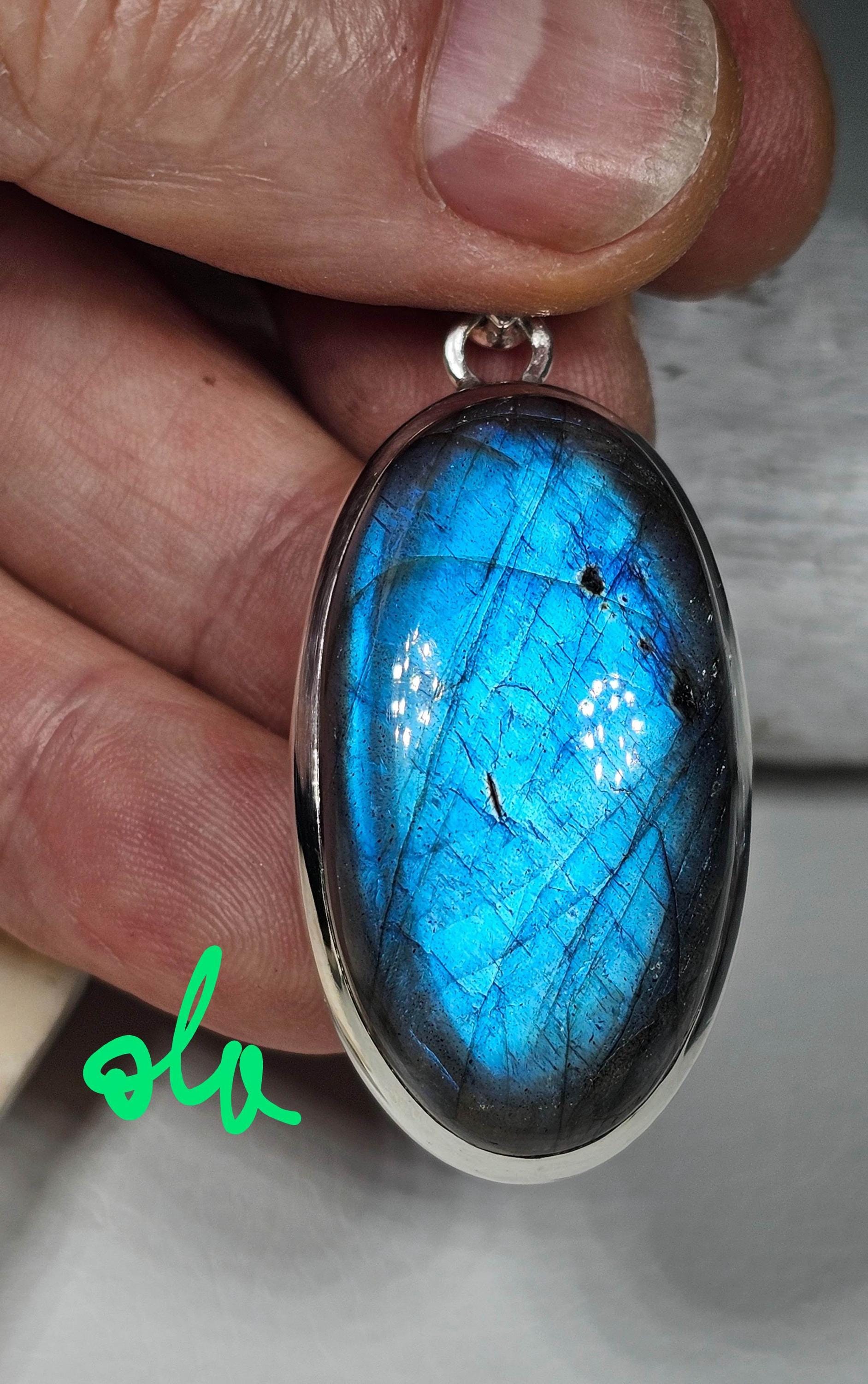 Handgefertigter Silberanhänger Mit Labradorit von olaschmuckberlin