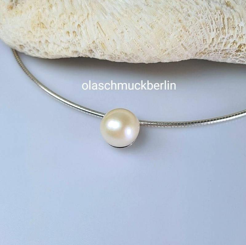 Handgefertigter Silberanhänger Mit Süßwasserperle von olaschmuckberlin