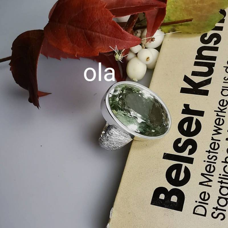 Handgefertigter Silberring Mit Prasiolith von olaschmuckberlin