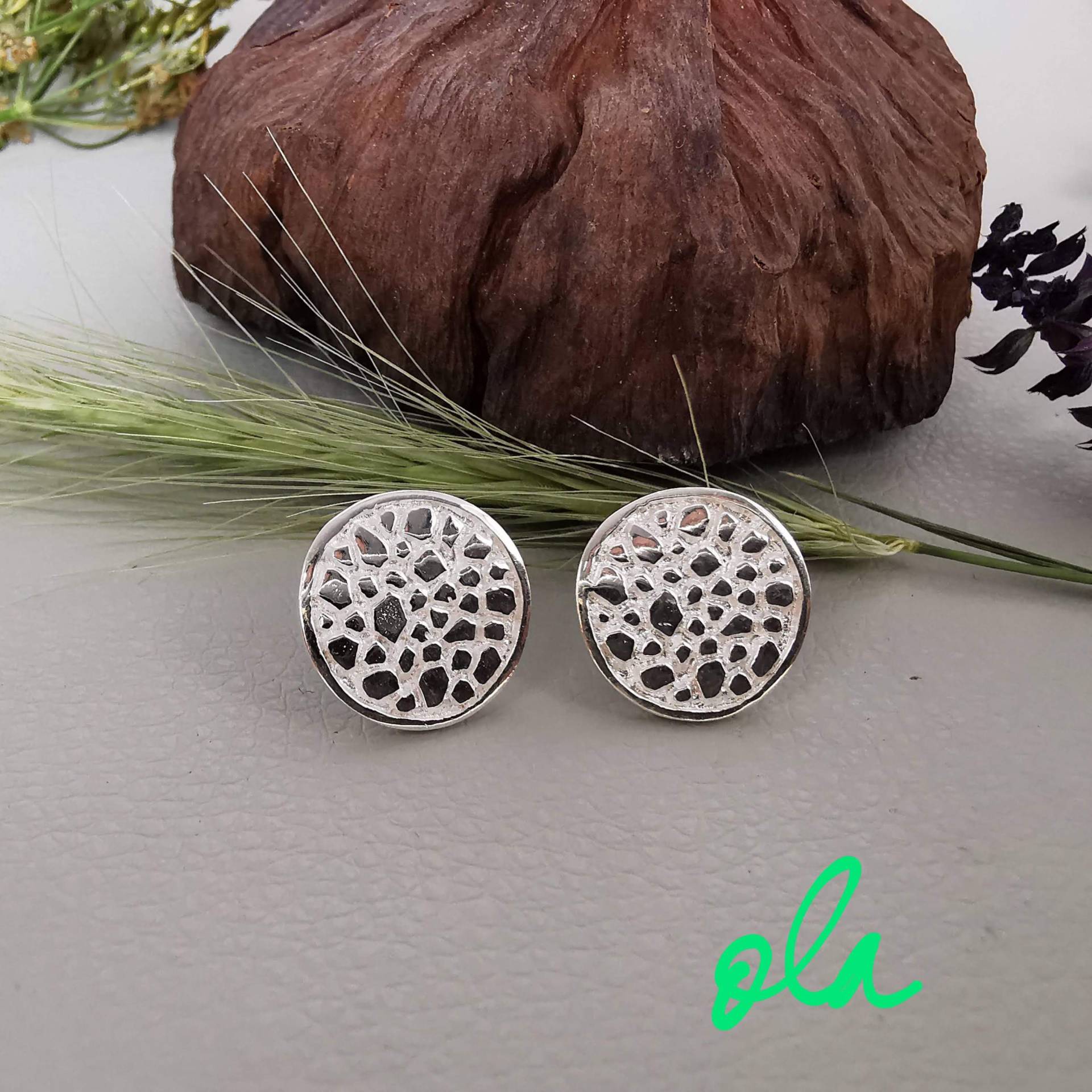 Ohrstecker Aus 925 Silber Rund Mit Noppen von olaschmuckberlin
