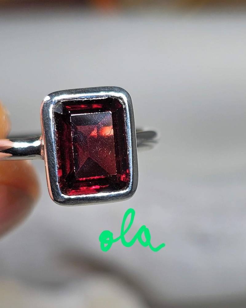 Ring Mit Granat von olaschmuckberlin