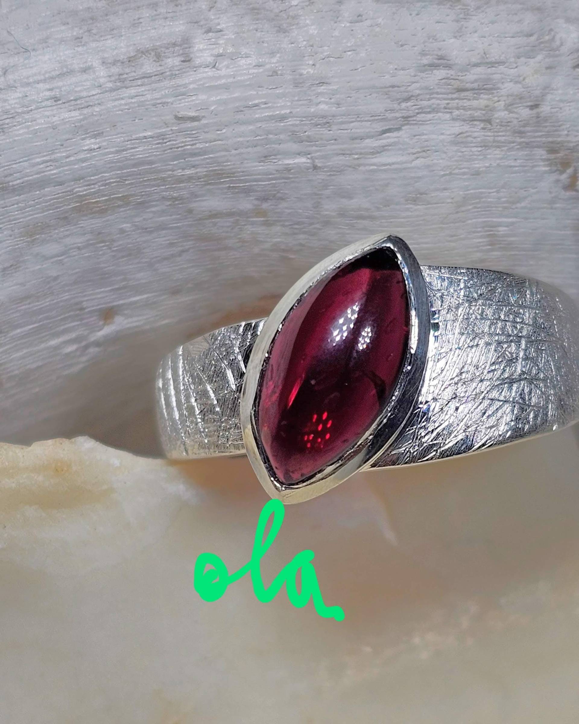 Ring Mit Granat von olaschmuckberlin