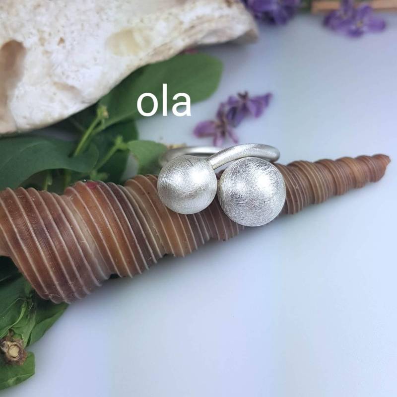 Ring Mit Kugel Aus 925 Silber von olaschmuckberlin